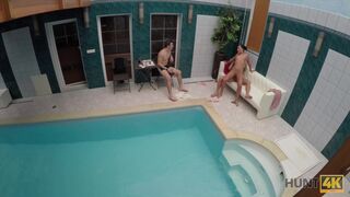 Hunter picked up whore Anna Rose for nice sex in private pool