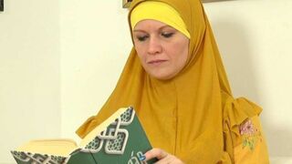 A female in a hijab cheated on her hubby