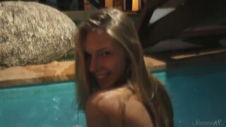 Beautiful Blonde Anjelica Nude In a Tropical Night!